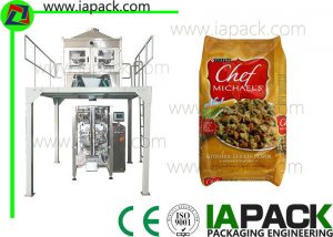 Automatický vertikálny baliaci stroj 500g Pet potraviny Baliaci stroj až 90 balení za minútu